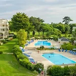Terrasse, Piscine, Parking Confort