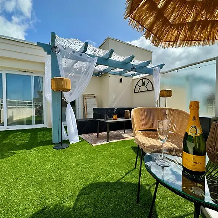 Terrasse, Piscine, Parking Confort